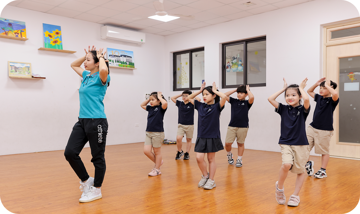 School tour image