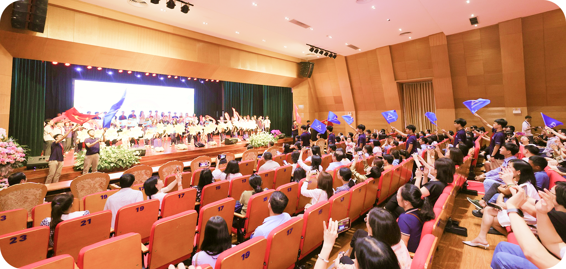School tour image