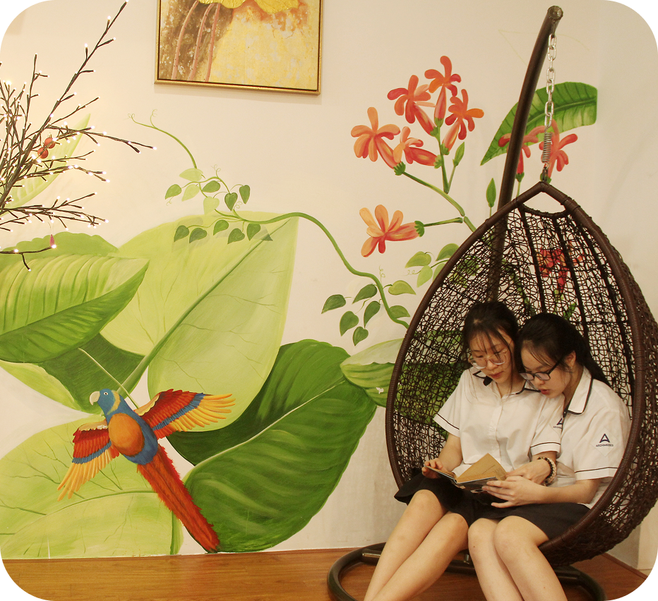 School tour image