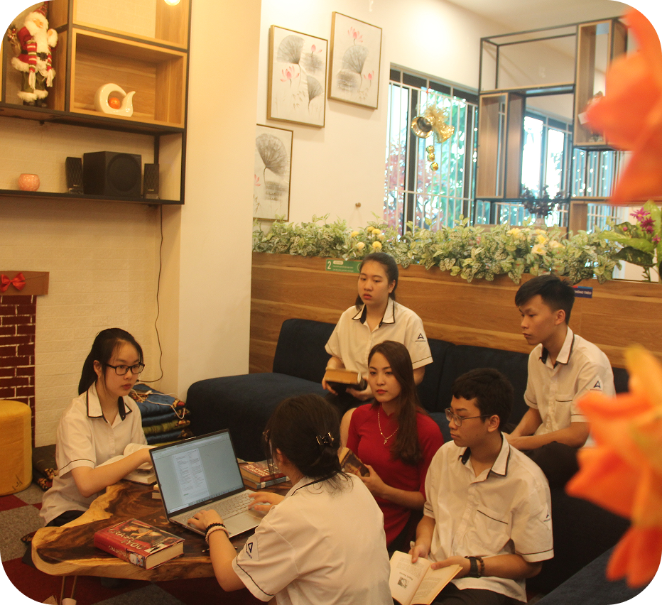 School tour image